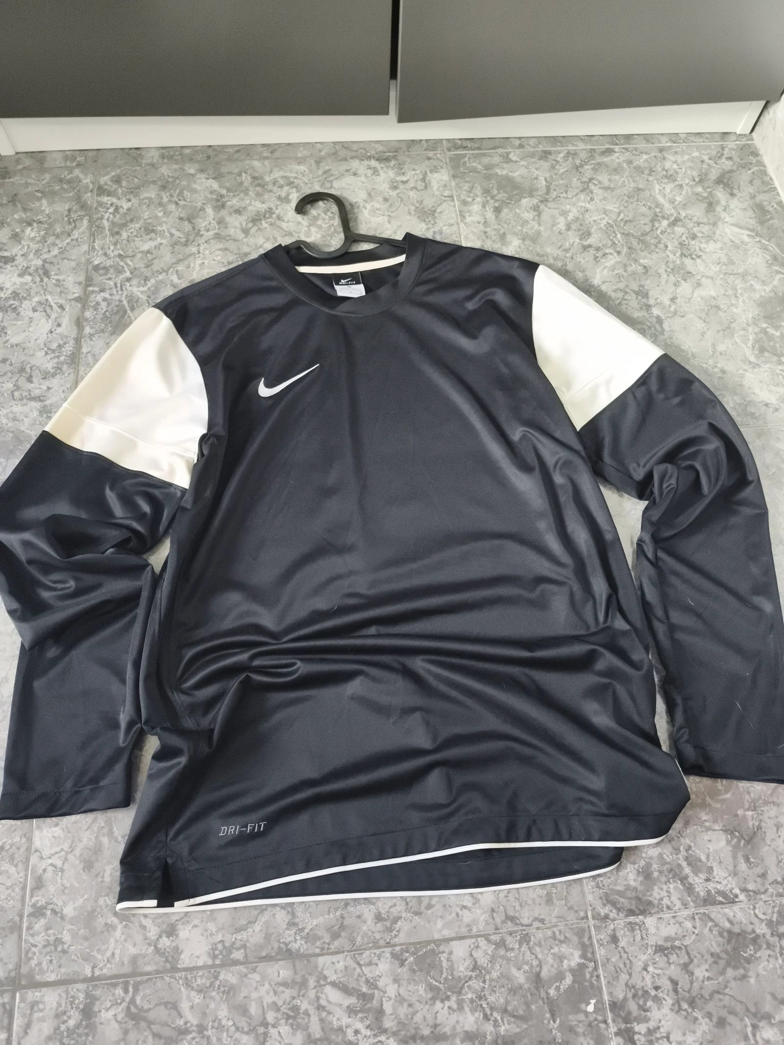 Camiseta Nike Dri-FIT de manga larga– Talla M – photo 2